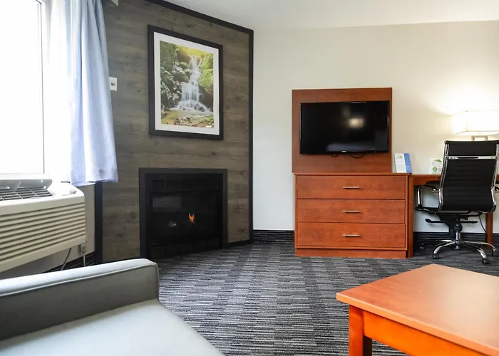 Twin Mountain Inn & Suites