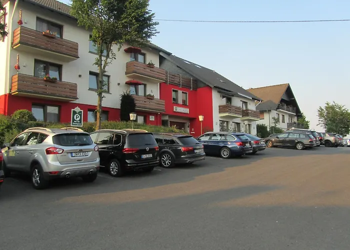 Hotel Zur Burg Nuerburg Large Car Park