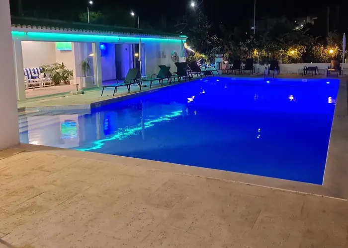 Hotel Alcaide
