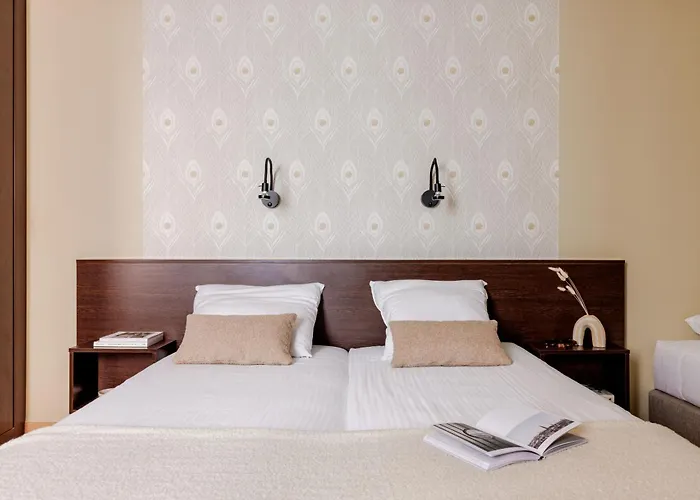 Hotel Corner House By Wp Hotels