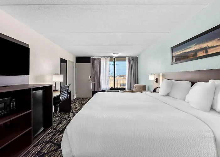 Clarion Inn & Suites Near The Leconte Center Pigeon Forge