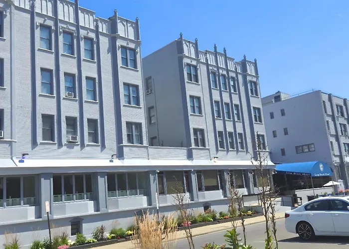 Long Beach Hotel