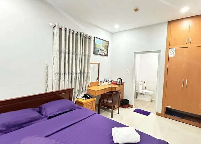 Rich Hotel