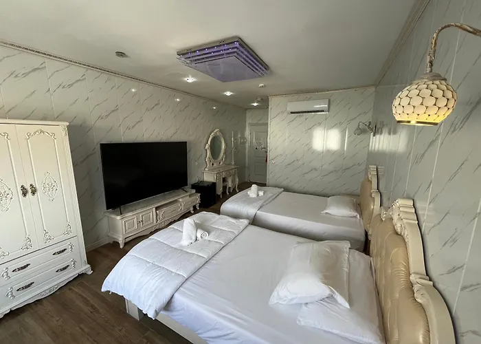 Hotel Aviacion Manises