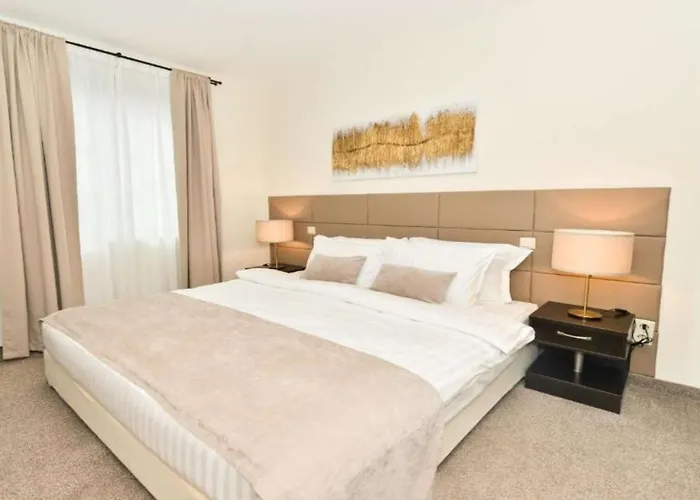 Art Plaza Hotel
