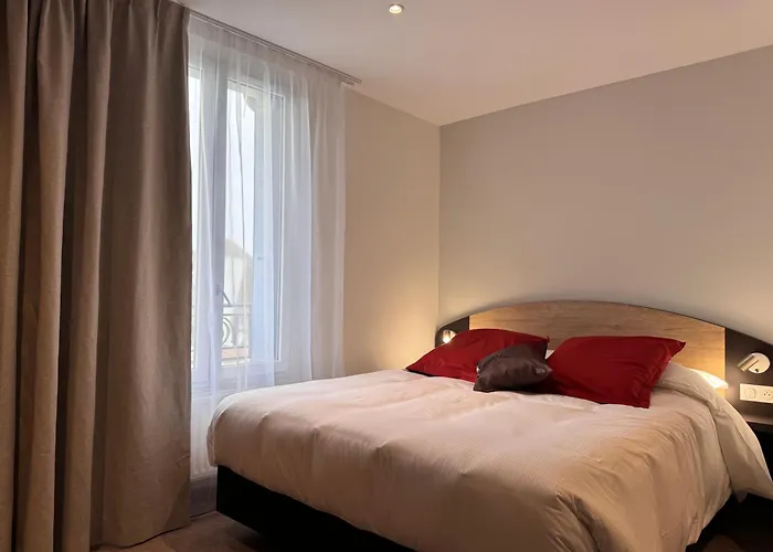Brit Hotel de Grignan Vichy