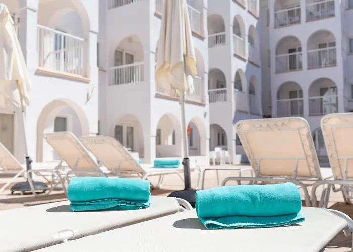 Bq Cala Ratjada (Adults Only)