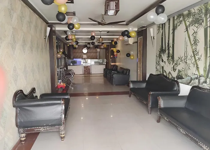 Hotel O M.G. Palace