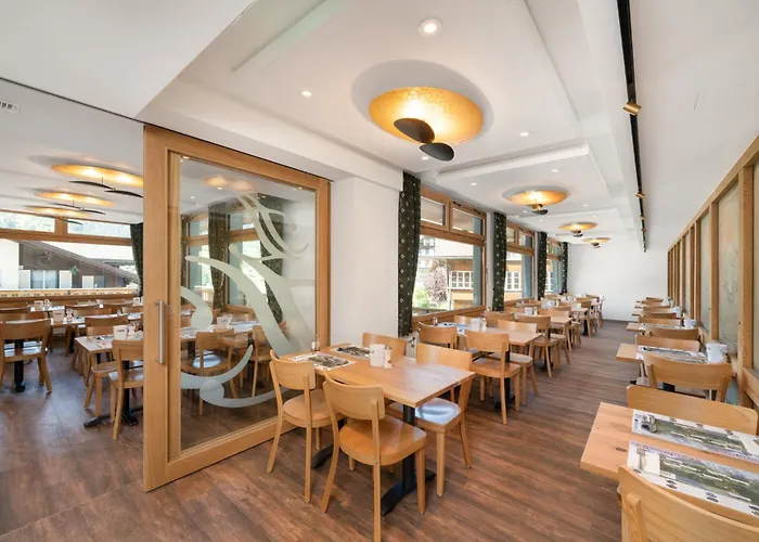 Jungfrau Lodge, Annex Crystal