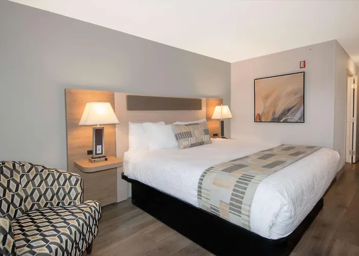 Coast Abbotsford Hotel & Suites