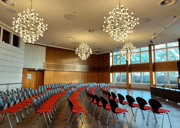 Heinrich Pesch Hotel