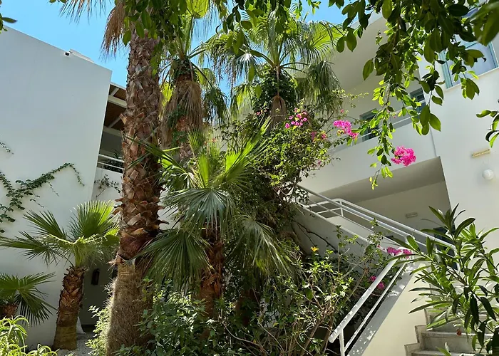 Hotel Plakures