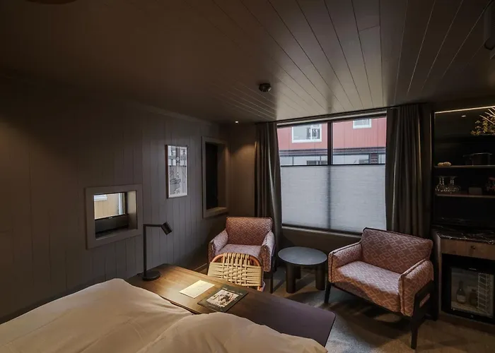 Henningsvaer Bryggehotell - By Classic Norway Hotels