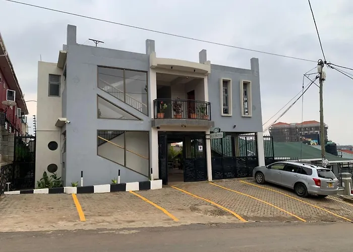 Jade Hotel