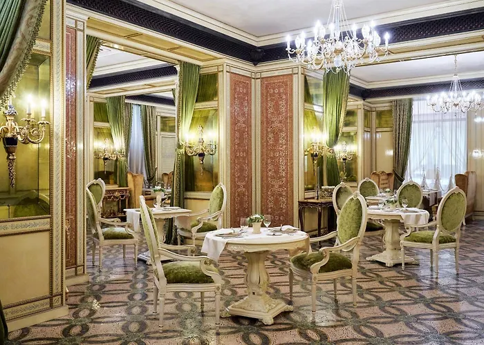 Hotel Bristol