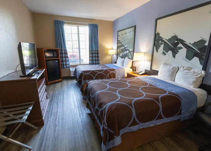 Super 8 By Wyndham Smithfield-Selma