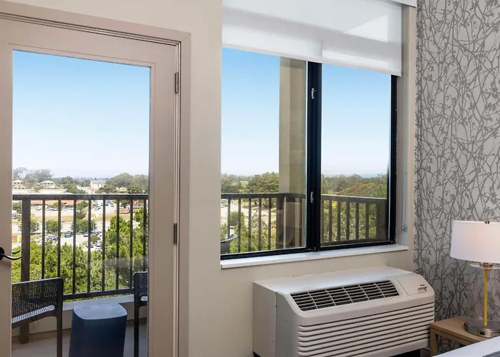 Home2 Suites By Hilton Marina