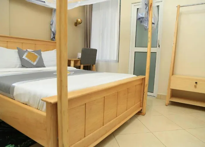 Jade Hotel