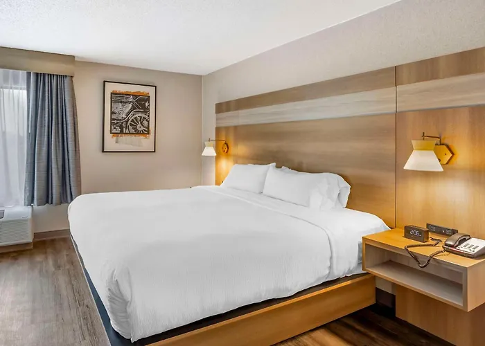 Best Western Plus Heritage Rail Inn & Suites