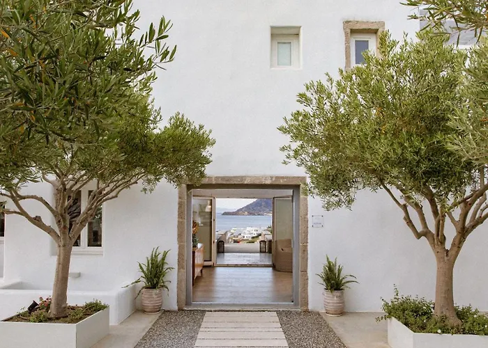 Milos Breeze Boutique Hotel