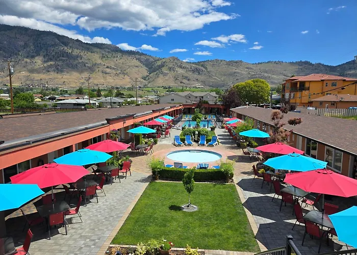 Sahara Courtyard Inn & Suites Osoyoos