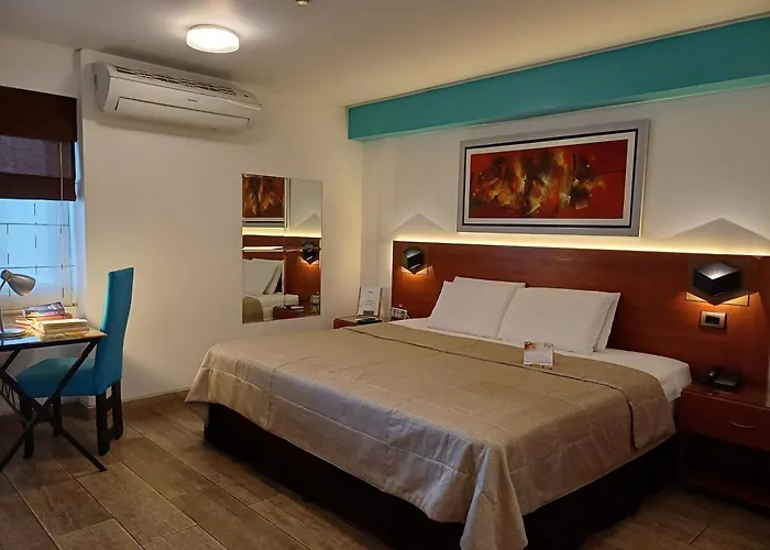 Hotel Vila Santa