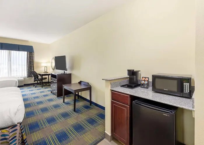 Best Western Plus Pratt