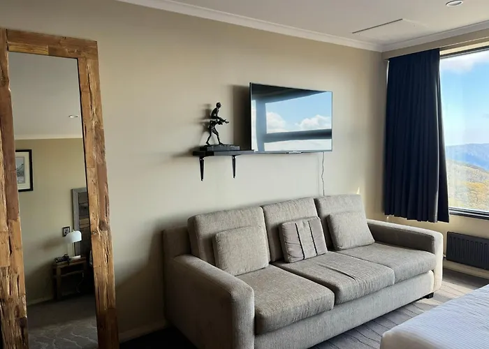 Mt Buller Chalet Hotel & Suites