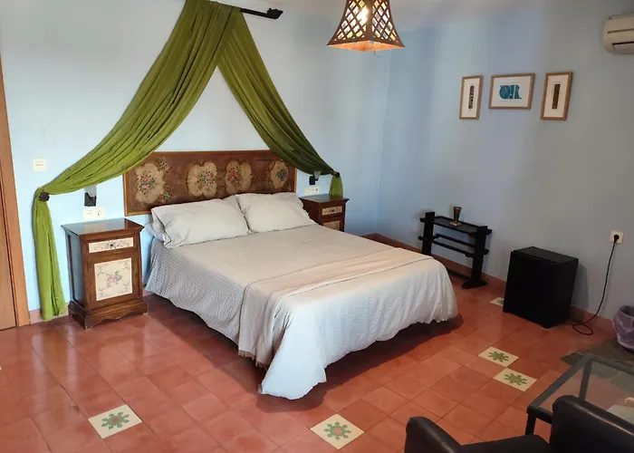 Hotel Rural La Posada De Las Cigueenas