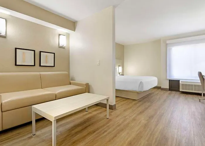 Best Western Plus Sugar Land/Stafford