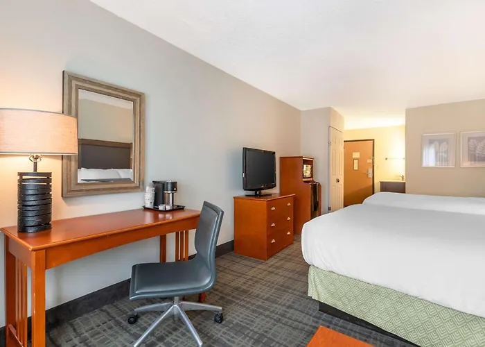 Best Western Plus University Park Inn & Suites