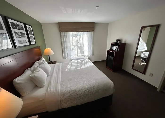Sleep Inn & Suites Manchester Near Arnold Afb