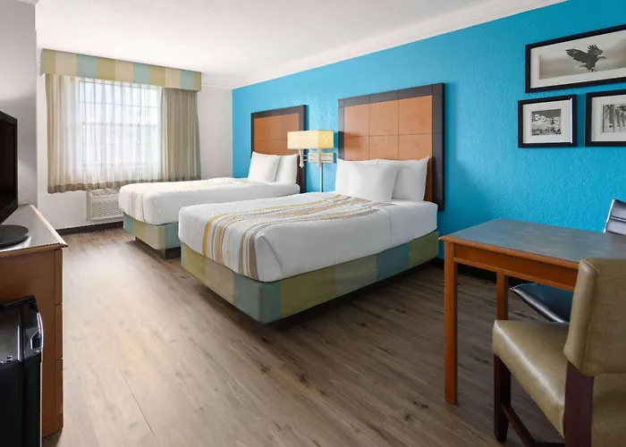 La Quinta Inn By Wyndham Pittsburgh Airport