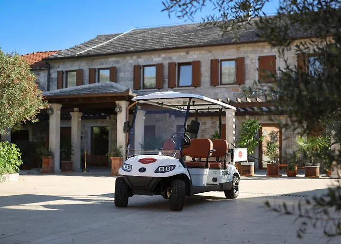 Integra Hotel
