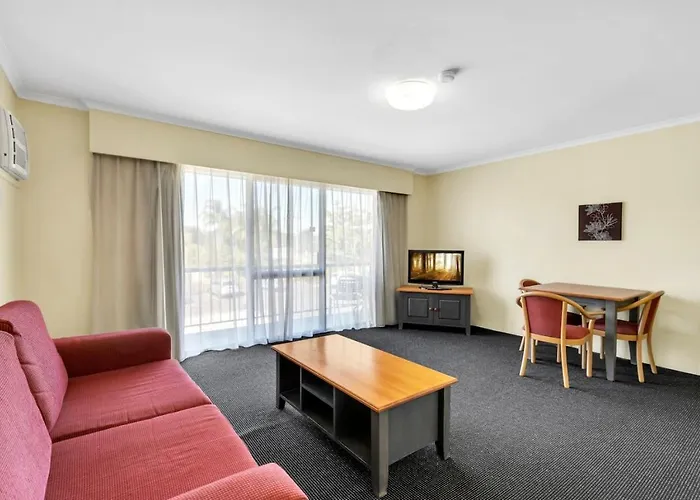 Suite With Kitchen Wifi Easy Access To Motorway By Custom Bnb Hosting
