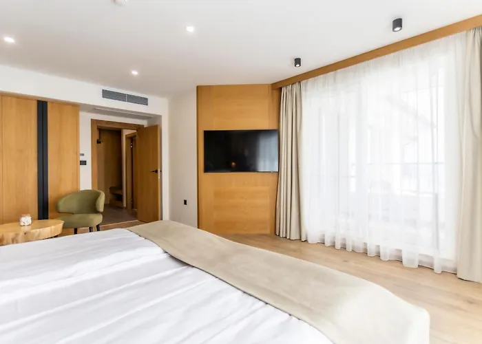 Natura All Seasons Boutique Hotel