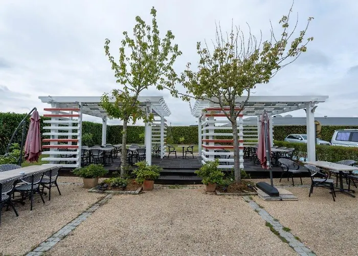 Brit Hotel La Bonne Etape