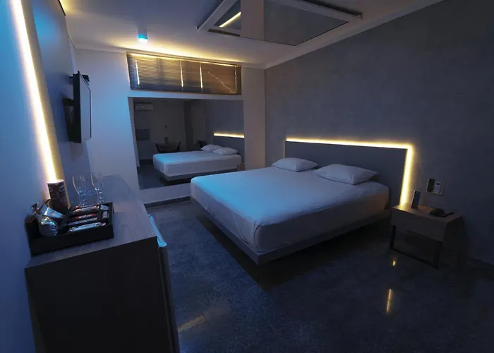 Paris Motel