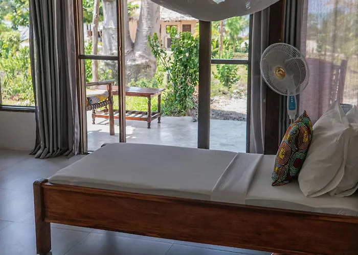 Jaribu Beach Hotel