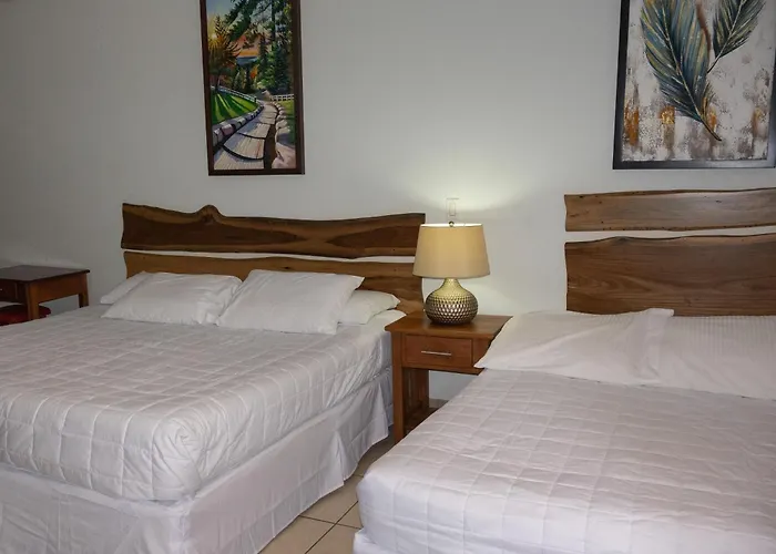 Hotel Leon Inn
