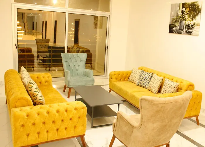Urban Hotel Suites