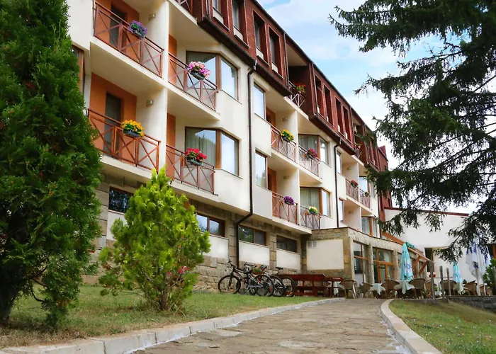 Хотел Кипарис, Враца
