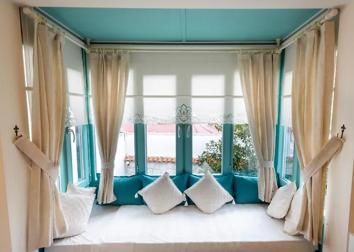 Kairos Hotel