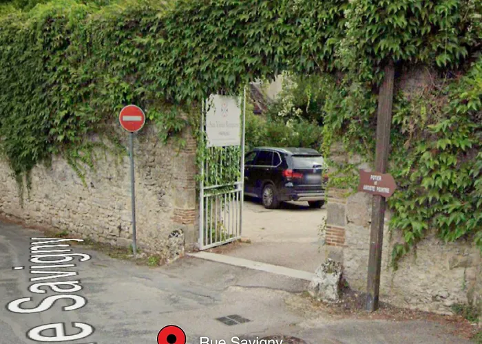 Hotel Aux Vieux Remparts