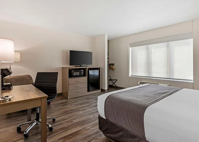 Best Western Plus Waterloo & Cedar Falls