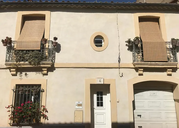 Simone'S Houses