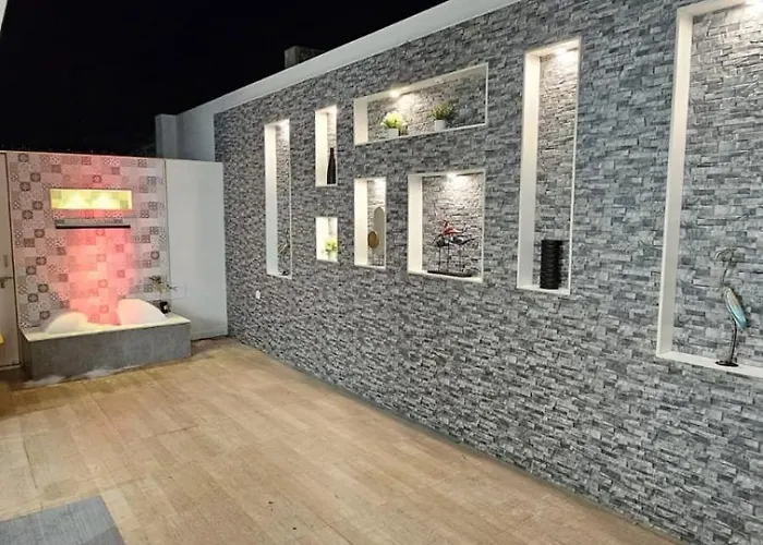 Hotel veesons executive