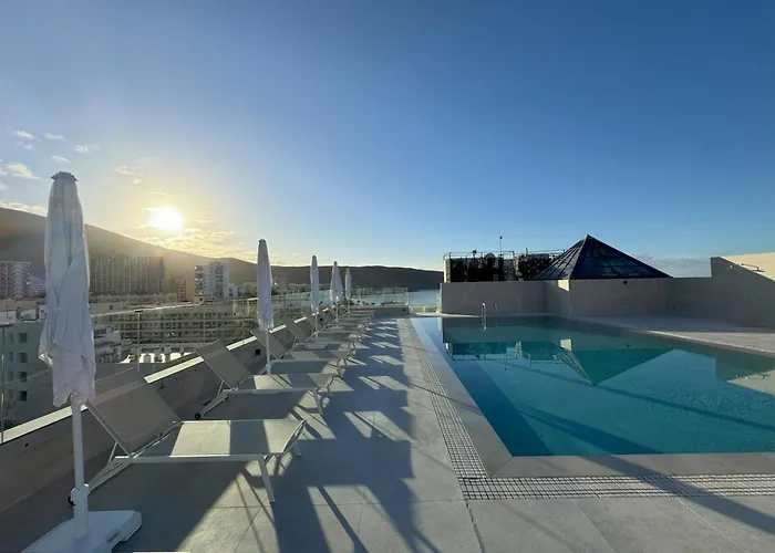 Hotel Reveron Plaza
