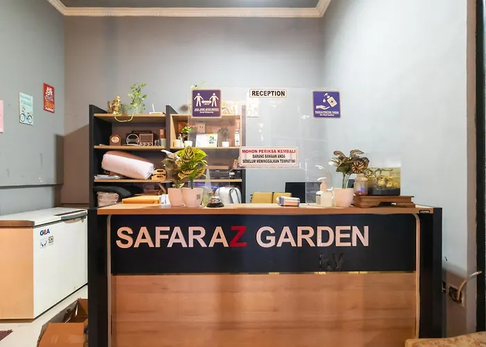 Safaraz Garden Near Galaxy Bekasi Mitra Reddoorz