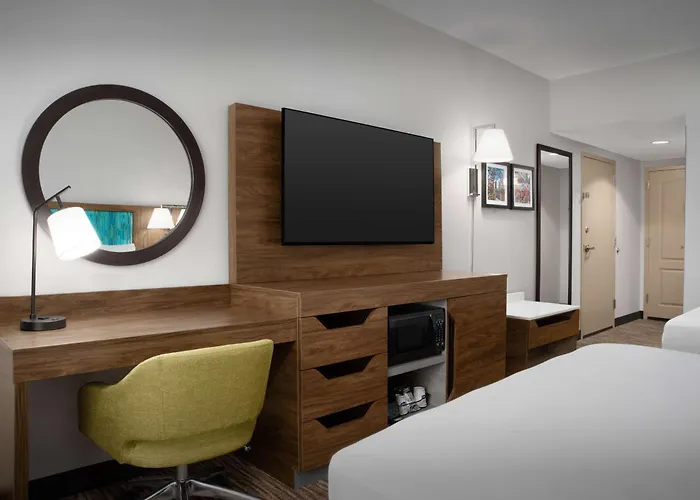 Hampton Inn & Suites-Knoxville/North I-75